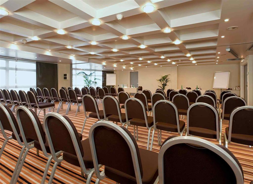 Mercure Paris Massy Gare Tgv 4*