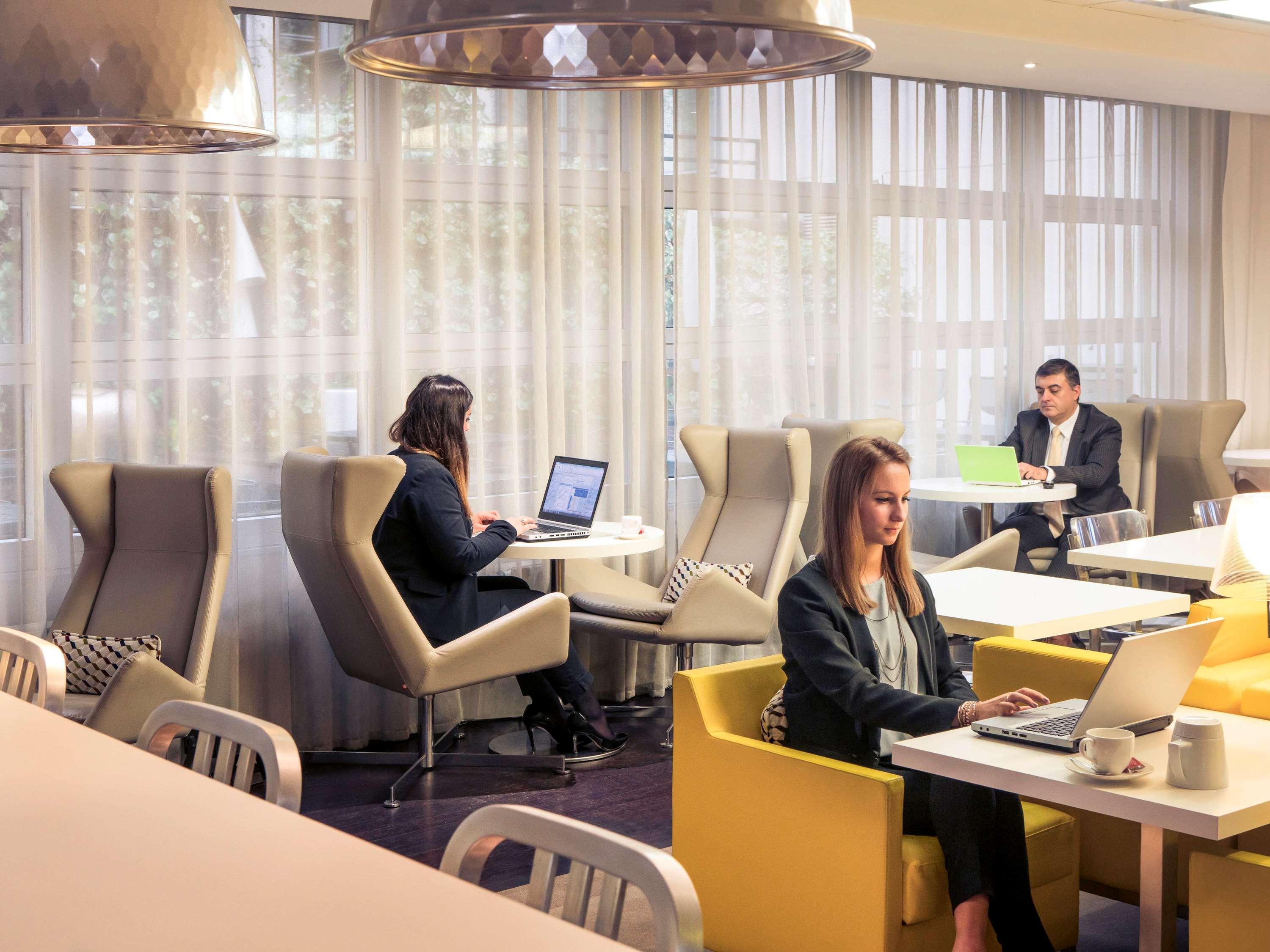 Hotel Mercure Paris Massy Gare Tgv 4*