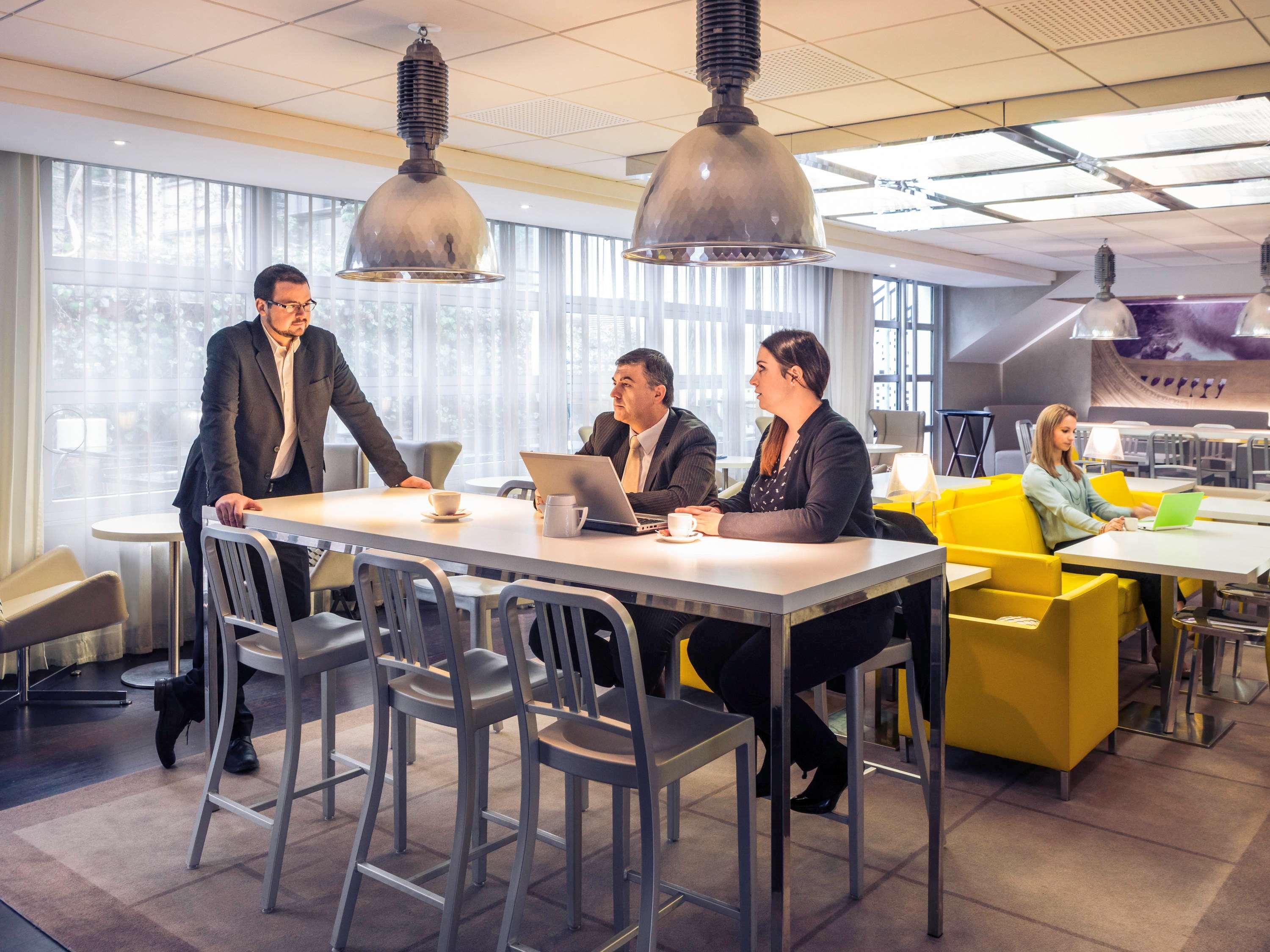 Hotel Mercure Paris Massy Gare Tgv 4*