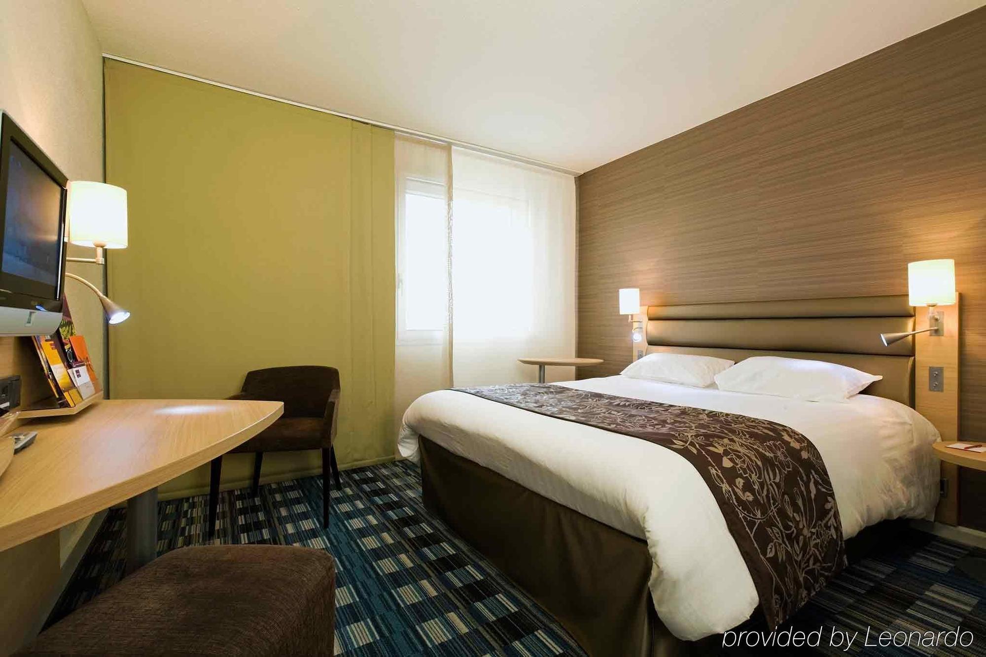 Hotel Mercure Paris Massy Gare Tgv 4*